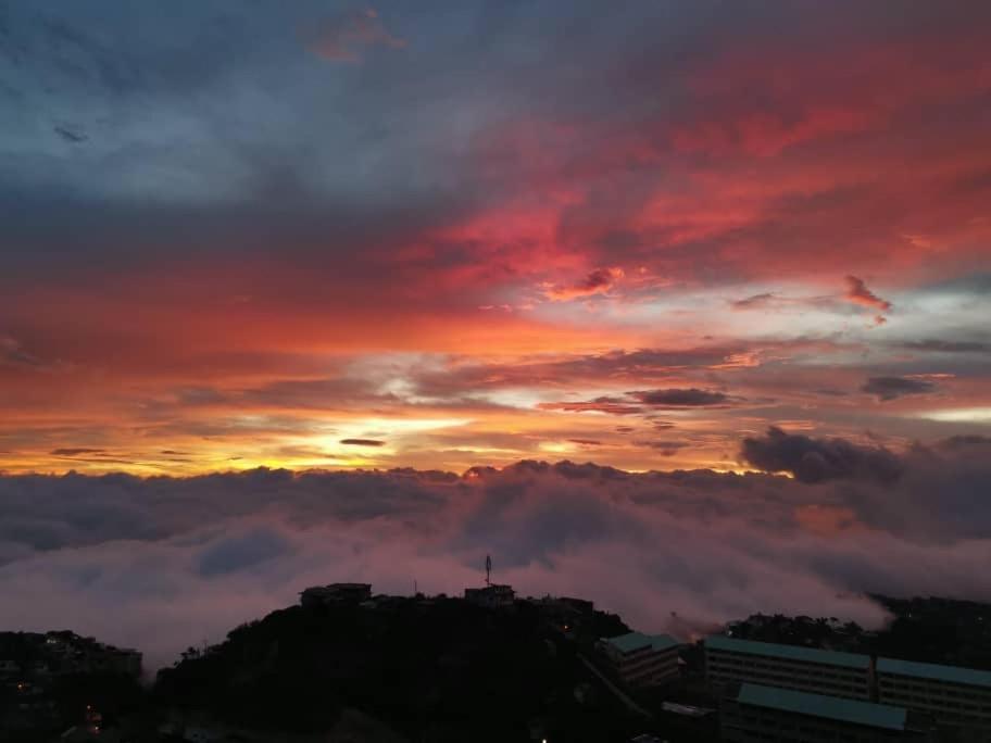 Vacation House In Baguio With Amazing Sunset Views Baguio City Exterior photo